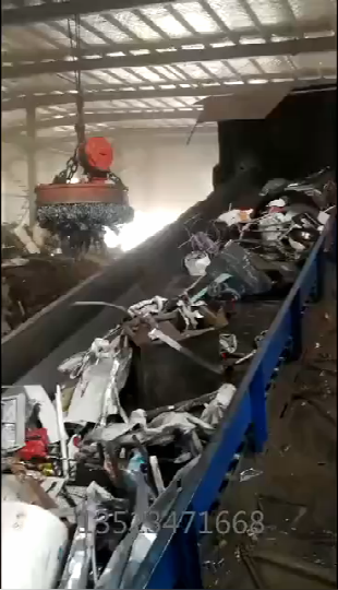 廢汽油桶破碎機工作視頻